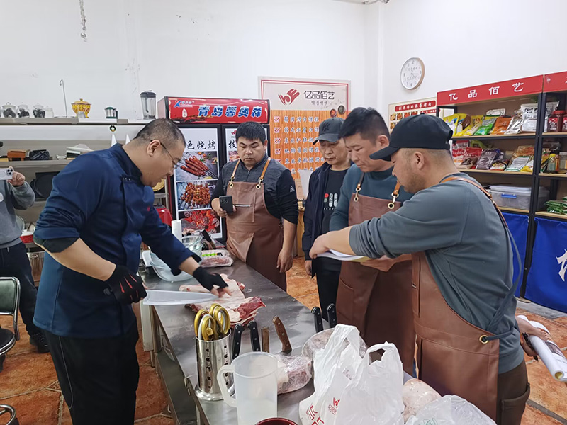 独家揭秘亿品佰艺韩式烤肉万能辣炒酱，让你轻松掌握韩国美食的灵魂！